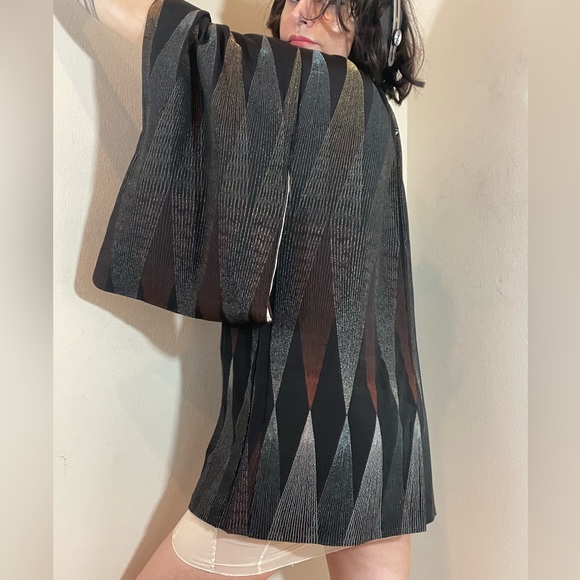 Shimmering wavelengths metallic light frequencies Haori Kimono over coat jacket - Picture 4 of 16